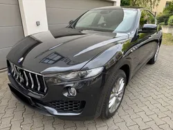 Schwarz Gebraucht 2019 Maserati Levante SUV | 49.900 €