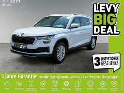 Moon weiss metallic Gebraucht 2024 Skoda Kodiaq Ambition SUV | 34.490 € (Superpreis)