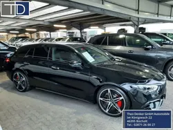 Black metallic Gebraucht 2024 Mercedes CLA45 AMG Shooting Brake AMG Kombi | 57.900 € (Etwas zu teuer)