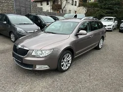 Gold Gebraucht 2011 Skoda Superb Active Kombi | 6.950 € (Fairer Preis)