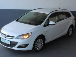 Weiß Gebraucht 2014 Opel Astra Business Kombi | 5.490 € (Fairer Preis)
