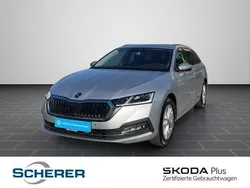 Brillantsilber metallic Gebraucht 2023 Skoda Octavia Style Kombi | 24.900 € (Guter Preis)