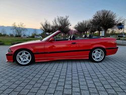 Rot Gebraucht 1997 BMW 328 Cabriolet Cabrio | 17.600 €