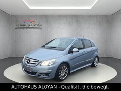 Blau Gebraucht 2009 Mercedes 200 Limousine | 7.490 € (Fairer Preis)