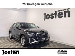 Schwarz (mythosschwarz metallic) Gebraucht 2025 Audi Q2 S-Line SUV | 32.290 € (Fairer Preis)