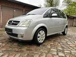 Silber Gebraucht 2003 Opel Meriva Van / Kleinbus | 4.000 € (Teuer)