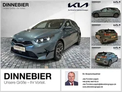 Grau (metallic) Neu 2025 Kia Ceed Spirit Limousine | 31.090 € (Etwas zu teuer)