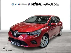 Rot Gebraucht 2021 Renault Clio V Experience Limousine | 11.890 € (Fairer Preis)