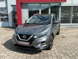 Grau Gebraucht 2020 Nissan Qashqai Akari SUV | 20.888 € (Fairer Preis)