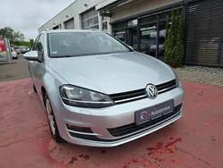 Reflexsilber metallic Gebraucht 2016 VW Golf VII LOUNGE Kombi | 9.999 € (Superpreis)