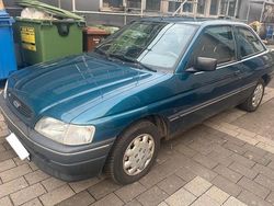 Blau Gebraucht 1995 Ford Escort Kleinwagen | 1.400 €