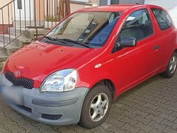 Rot Gebraucht 2003 Toyota Yaris Kleinwagen | 800 €