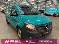 Grün Gebraucht 2021 Mercedes Vito Van / Kleinbus | 20.290 €
