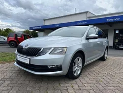 Brilliantsilber metallic Gebraucht 2019 Skoda Octavia Kombi | 19.990 € (Fairer Preis)