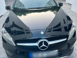 Schwarz Gebraucht 2017 Mercedes A180 Kleinwagen | 7.500 €