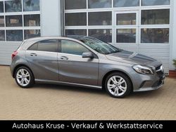 Grau Gebraucht 2017 Mercedes A200 Business Limousine | 18.950 € (Etwas zu teuer)