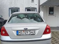 Grau Gebraucht 2002 Ford Mondeo Ghia Limousine | 1.000 € (Superpreis)