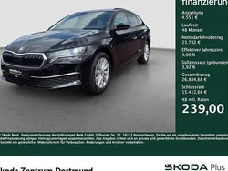 Schwarz Gebraucht 2024 Skoda Octavia Selection Kombi | 28.333 € (Guter Preis)