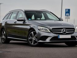 Grau Gebraucht 2020 Mercedes 220 Kombi | 23.350 €