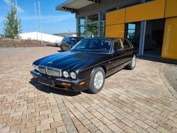 Schwarz Gebraucht 1998 Jaguar XJ8 Sovereign Limousine | 4.200 €