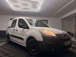 Weiß Gebraucht 2016 Citroën Berlingo Van / Kleinbus | 7.980 € (Guter Preis)