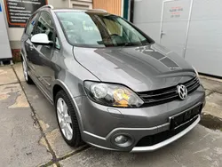 Grau Gebraucht 2010 VW Golf Plus Cross Van / Kleinbus | 6.990 € (Etwas zu teuer)