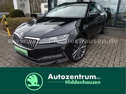 Blackmagic perleffekt met. Gebraucht 2024 Skoda Superb LAURIN & KLEMENT Kombi | 46.890 € (Etwas zu teuer)