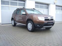 Braun Gebraucht 2011 Dacia Duster Lauréate SUV | 4.490 € (Guter Preis)