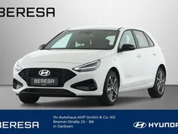Weiß Neu 2025 Hyundai i30 Advantage Limousine | 22.580 € (Fairer Preis)