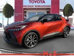 Metal oxide (4z3)/ black (202) Gebraucht 2025 Toyota C-HR SUV | 44.400 €