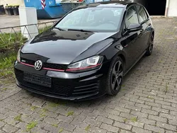 Schwarz Gebraucht 2016 VW Golf VII GTI Limousine | 14.900 € (Superpreis)