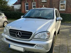 Silber Gebraucht 2005 Mercedes ML270 SUV | 17.500 €