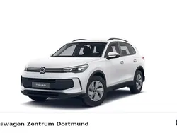 Weiß Gebraucht 2024 VW Tiguan Basis SUV | 33.311 € (Guter Preis)