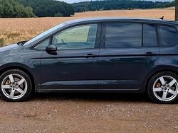 Grau Gebraucht 2017 VW Touran Van / Kleinbus | 10.000 € (Etwas zu teuer)