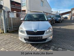 Silber Gebraucht 2012 Skoda Fabia Ambition Limousine | 2.450 € (Etwas zu teuer)