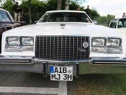 Weiß Gebraucht 1983 Buick Riviera Cabrio | 11.900 €