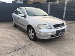 Silber Gebraucht 1999 Opel Astra Edition Limousine | 1.750 € (Fairer Preis)