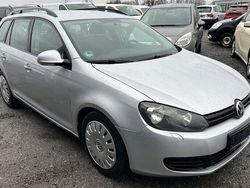 Silber Gebraucht 2009 VW Golf VI Trendline Kombi | 1.800 €