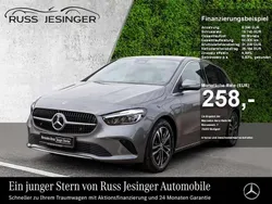 Mountain grey metallic Gebraucht 2024 Mercedes B200 Progressive Van / Kleinbus | 31.480 € (Fairer Preis)