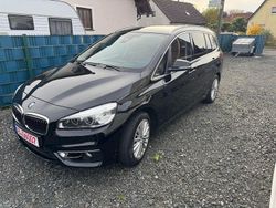Saphirschwarz Gebraucht 2016 BMW 218 Sport Line Kombi | 11.999 € (Etwas zu teuer)