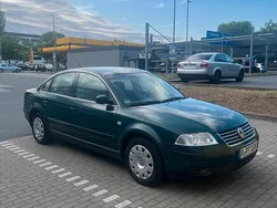Grün Gebraucht 2003 VW Passat Limousine | 999 € (Superpreis)