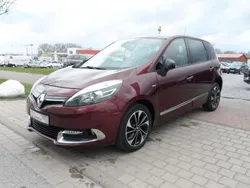 Rot Gebraucht 2015 Renault Scénic III Bose Edition Van / Kleinbus | 8.690 € (Etwas zu teuer)