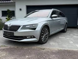 Silber Gebraucht 2016 Skoda Superb LAURIN & KLEMENT Kombi | 18.990 € (Guter Preis)