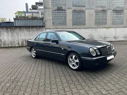 Schwarz Gebraucht 1997 Mercedes E230 Avantgarde Limousine | 5.990 € (Teuer)