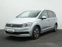 Silber Gebraucht 2024 VW Touran Move Van / Kleinbus | 32.389 € (Guter Preis)