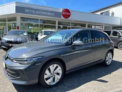Grau Neu 2025 VW Golf VIII Limousine | 32.480 € (Guter Preis)