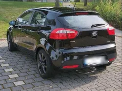 Schwarz Gebraucht 2012 Kia Rio 2 Kleinwagen | 4.400 € (Fairer Preis)