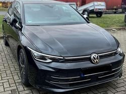 Schwarz Gebraucht 2024 VW Golf VIII Edition Limousine | 37.500 €