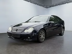 Blau Gebraucht 2006 Mercedes C200 Coupé | 2.990 € (Fairer Preis)