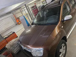 Braun Gebraucht 2011 Dacia Duster SUV | 5.500 € (Fairer Preis)